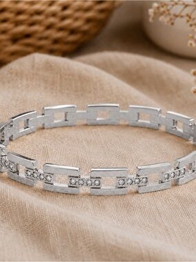 Silver Geometric Link Crystal Bracelet